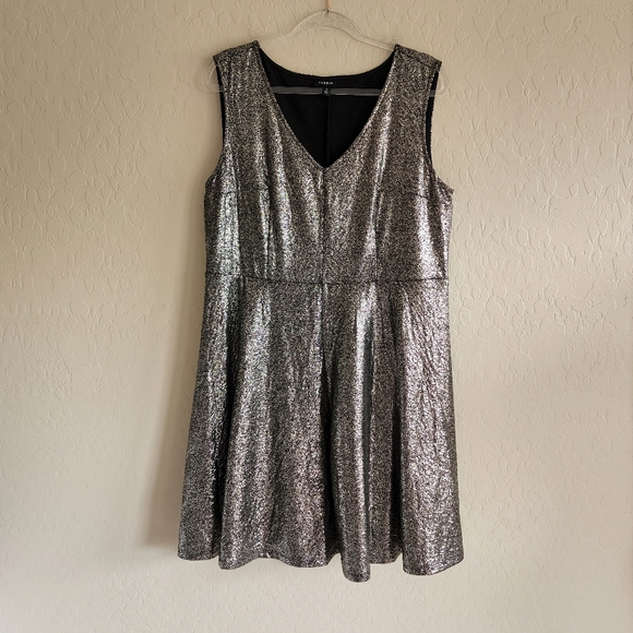 Torrid Foiled Textured Skater Dress Size 2 - Picture 3 of 11
